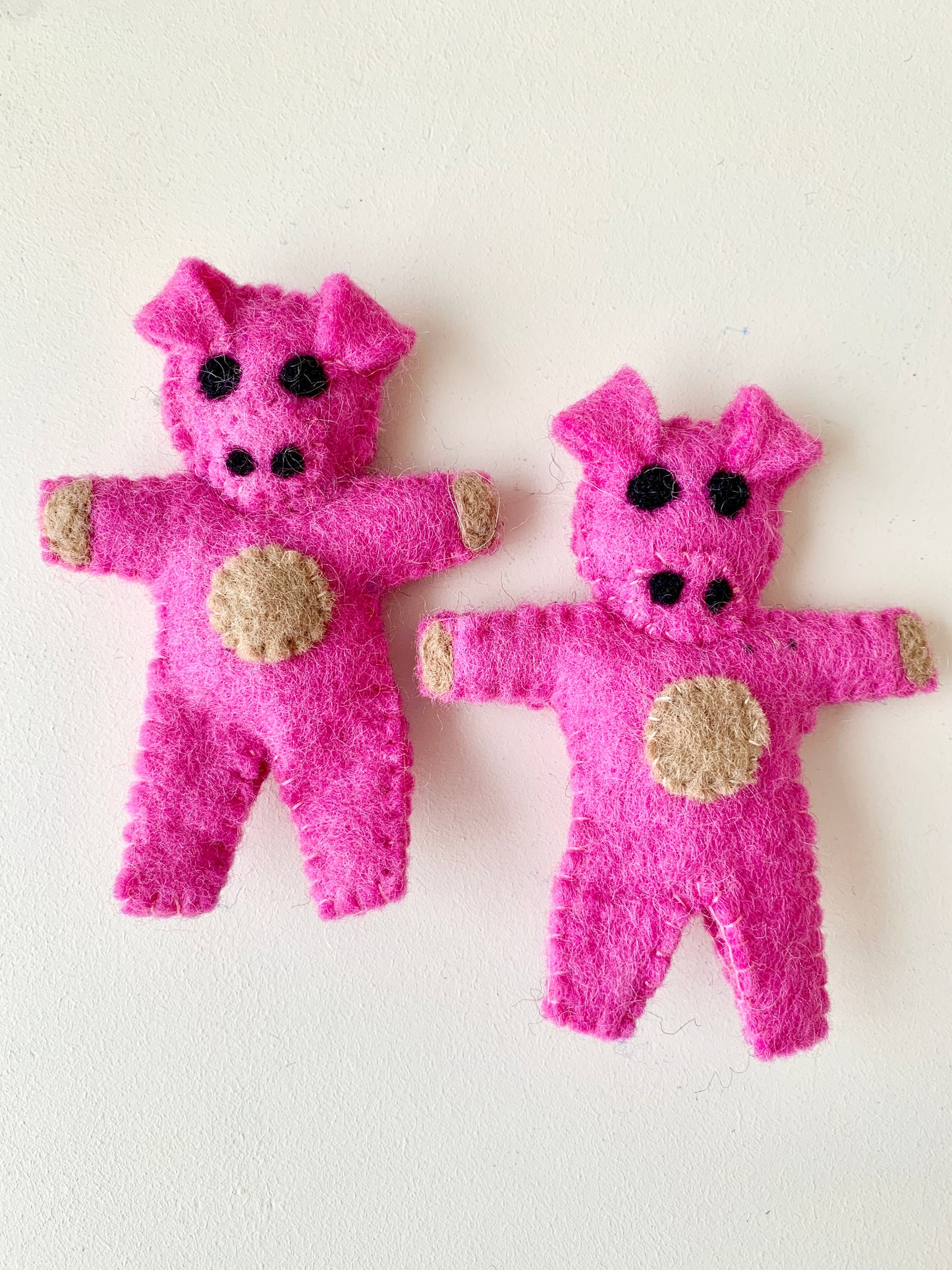Pig Finger Puppet