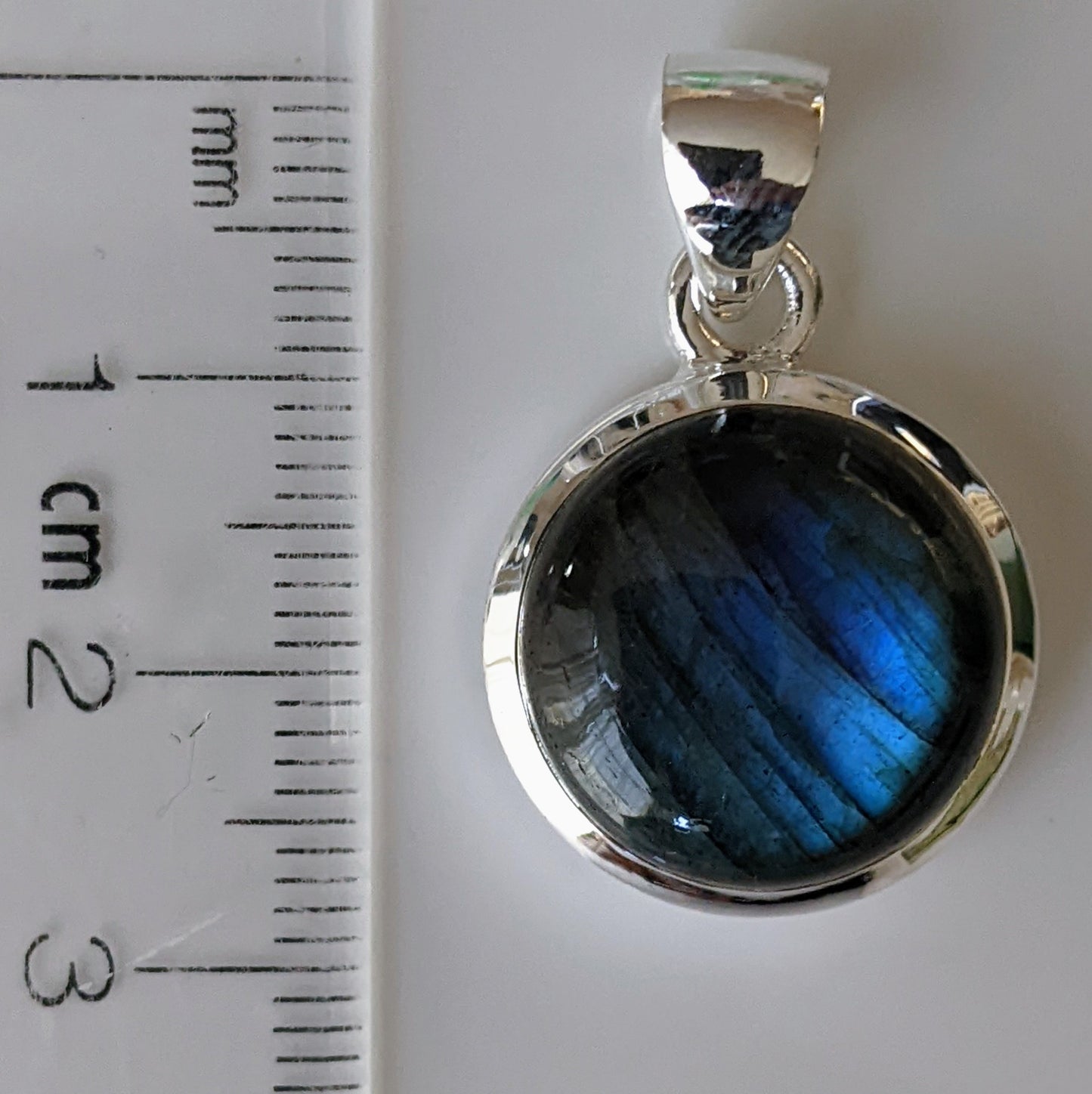 Labradorite Pendant Circle