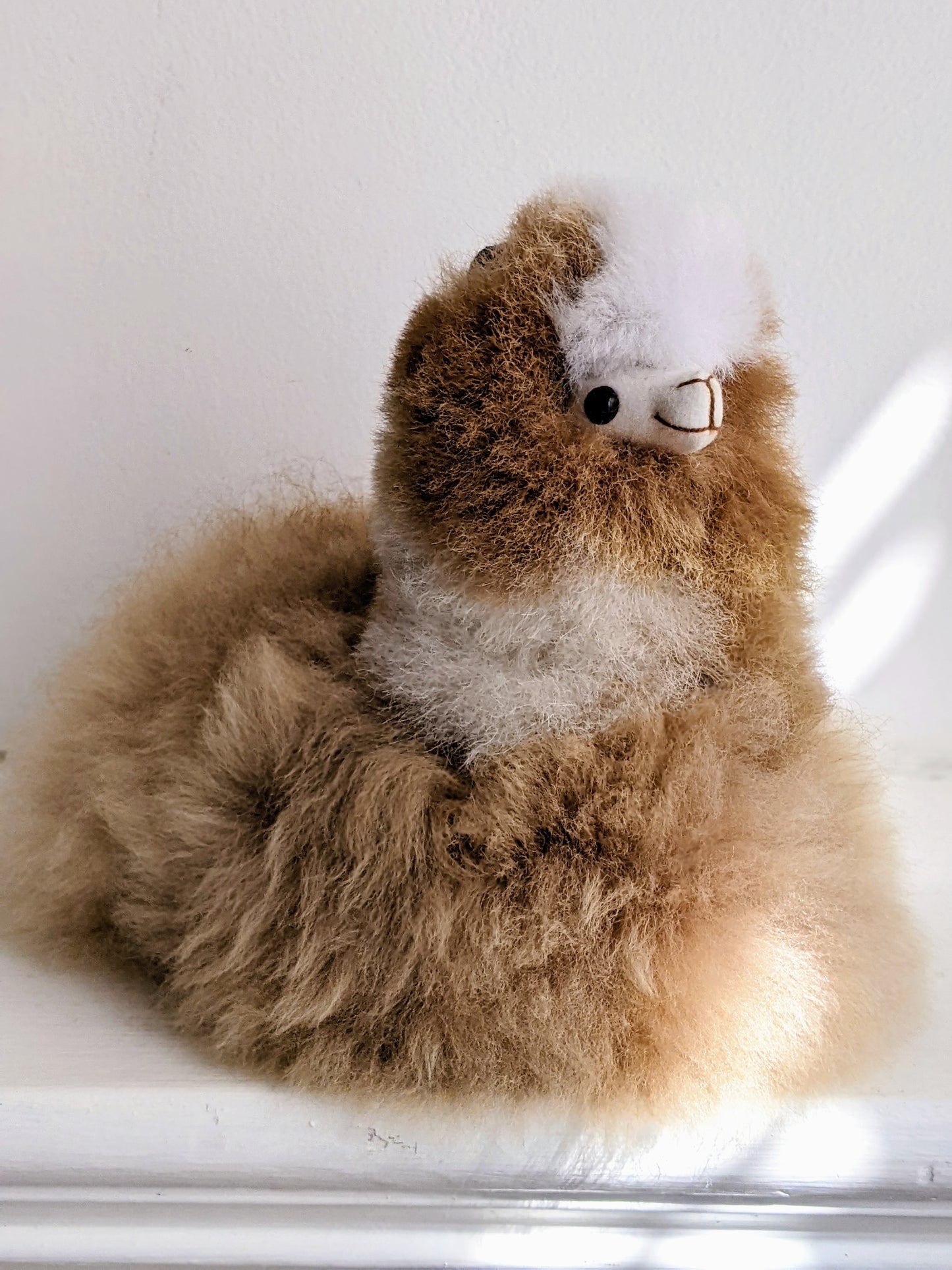 Seated Alpaca Classic 8"