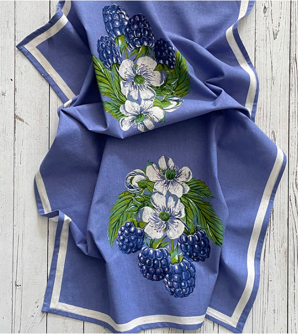 Blackberry Kitchen Towel. Set of 2.