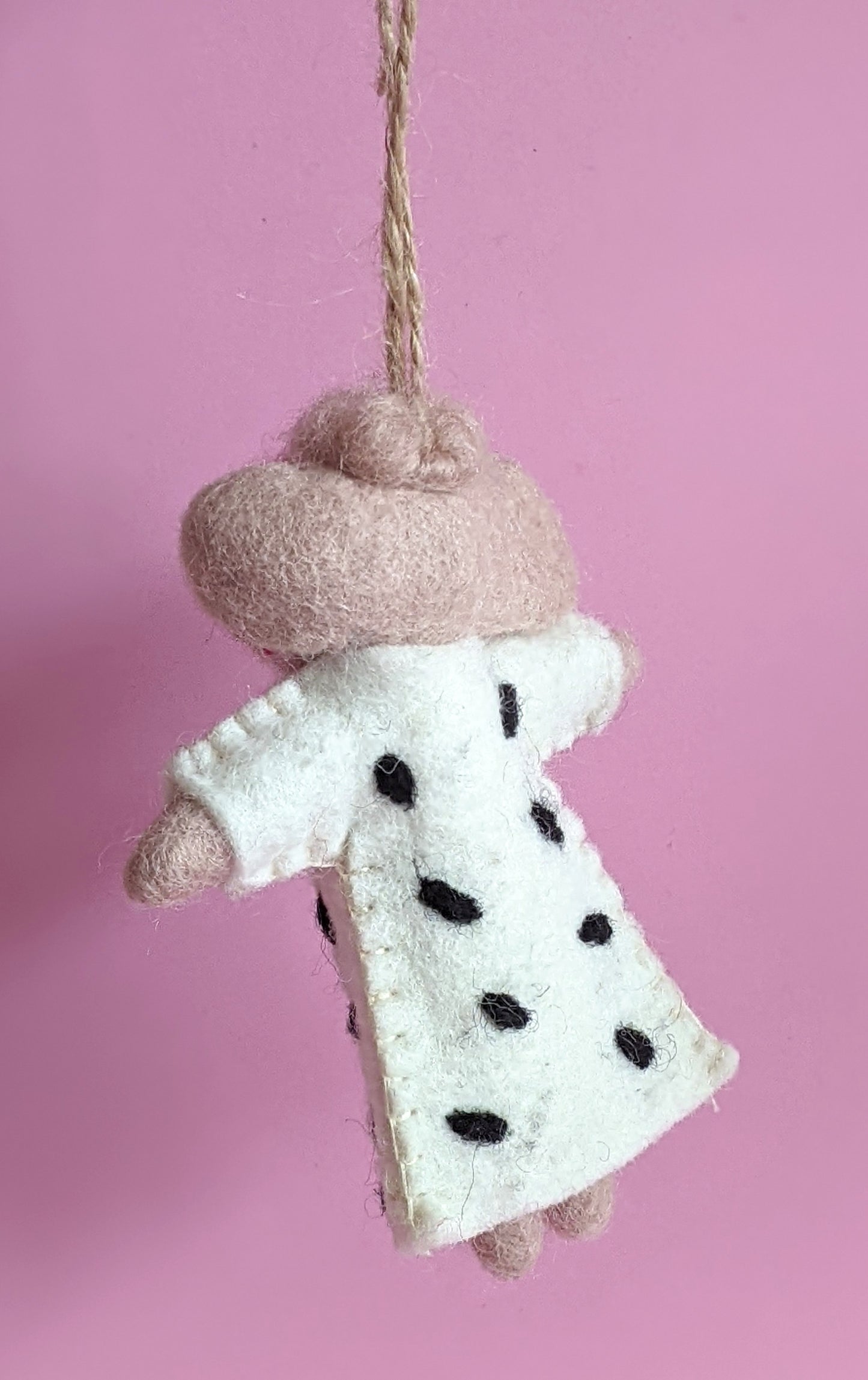 Diva Dot Dog Decoration