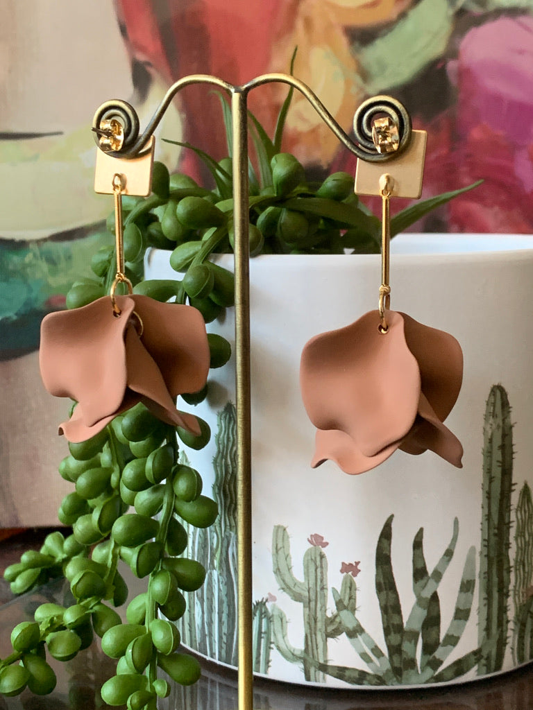 Matte Petal Earrings Blush