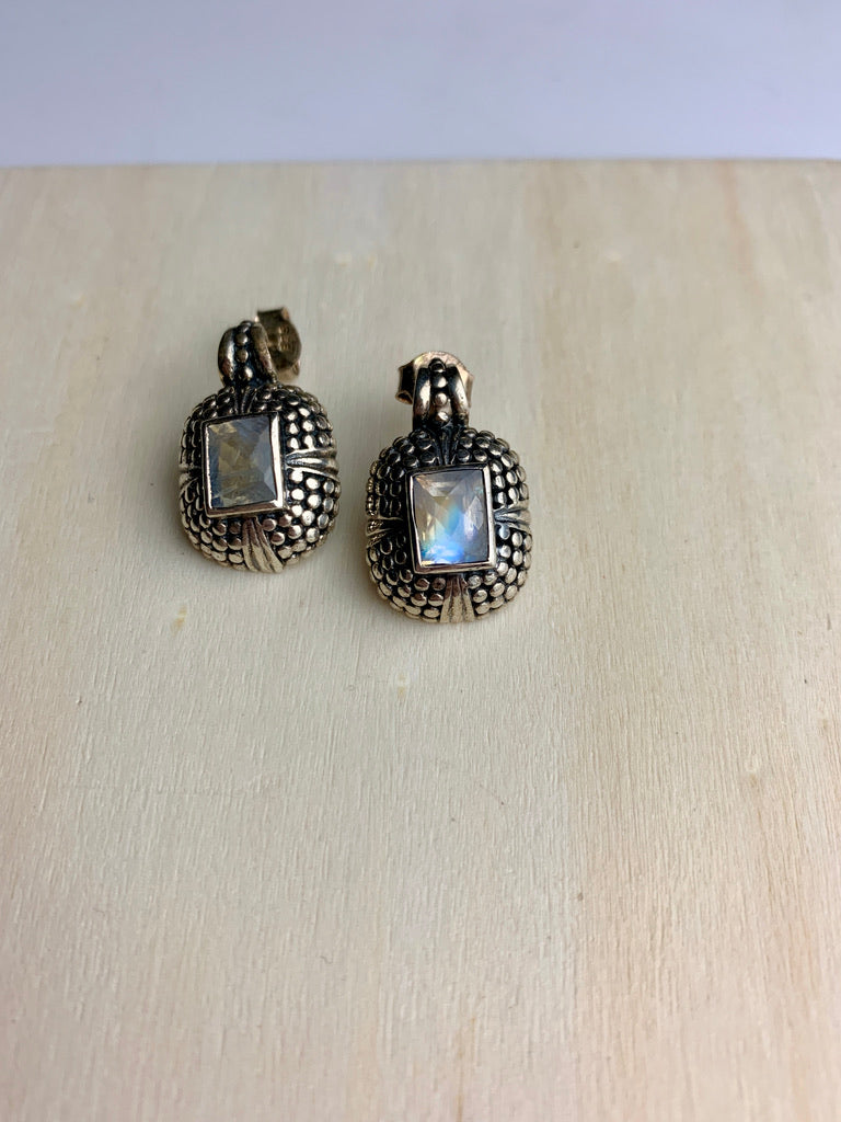 Daphne Stud Earrings -Moonstone
