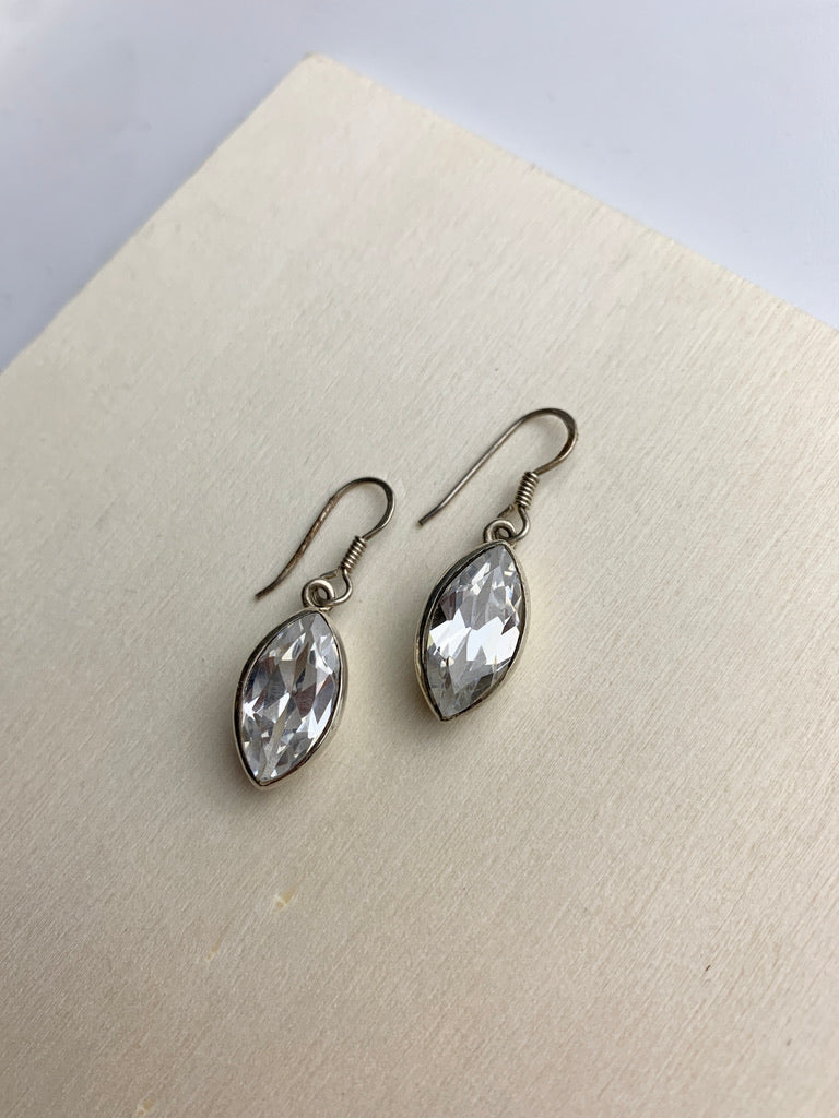 Amande Earrings
