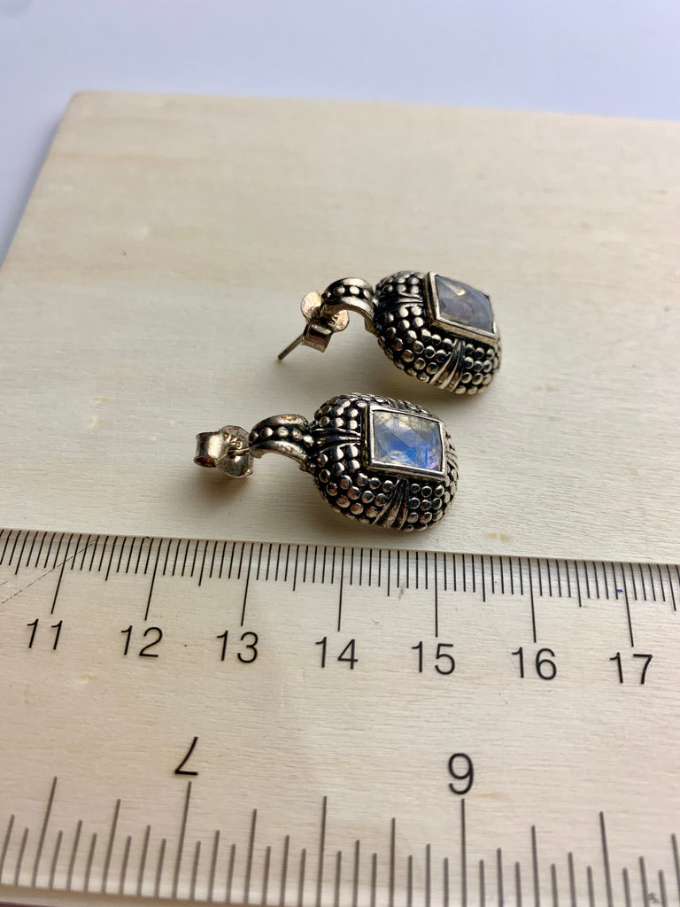 Daphne Stud Earrings -Moonstone