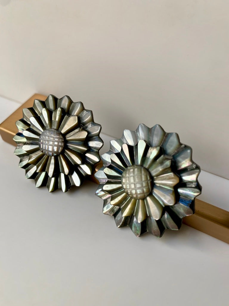 Flower Shell Earring