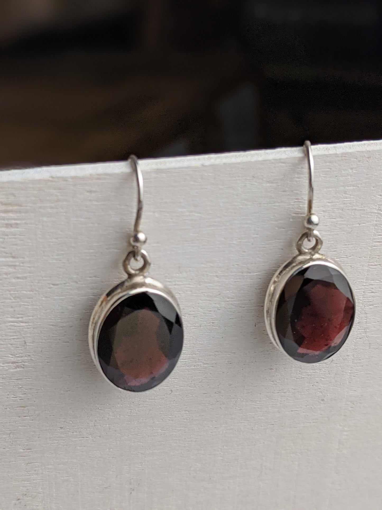 La Classica - Garnet Earring