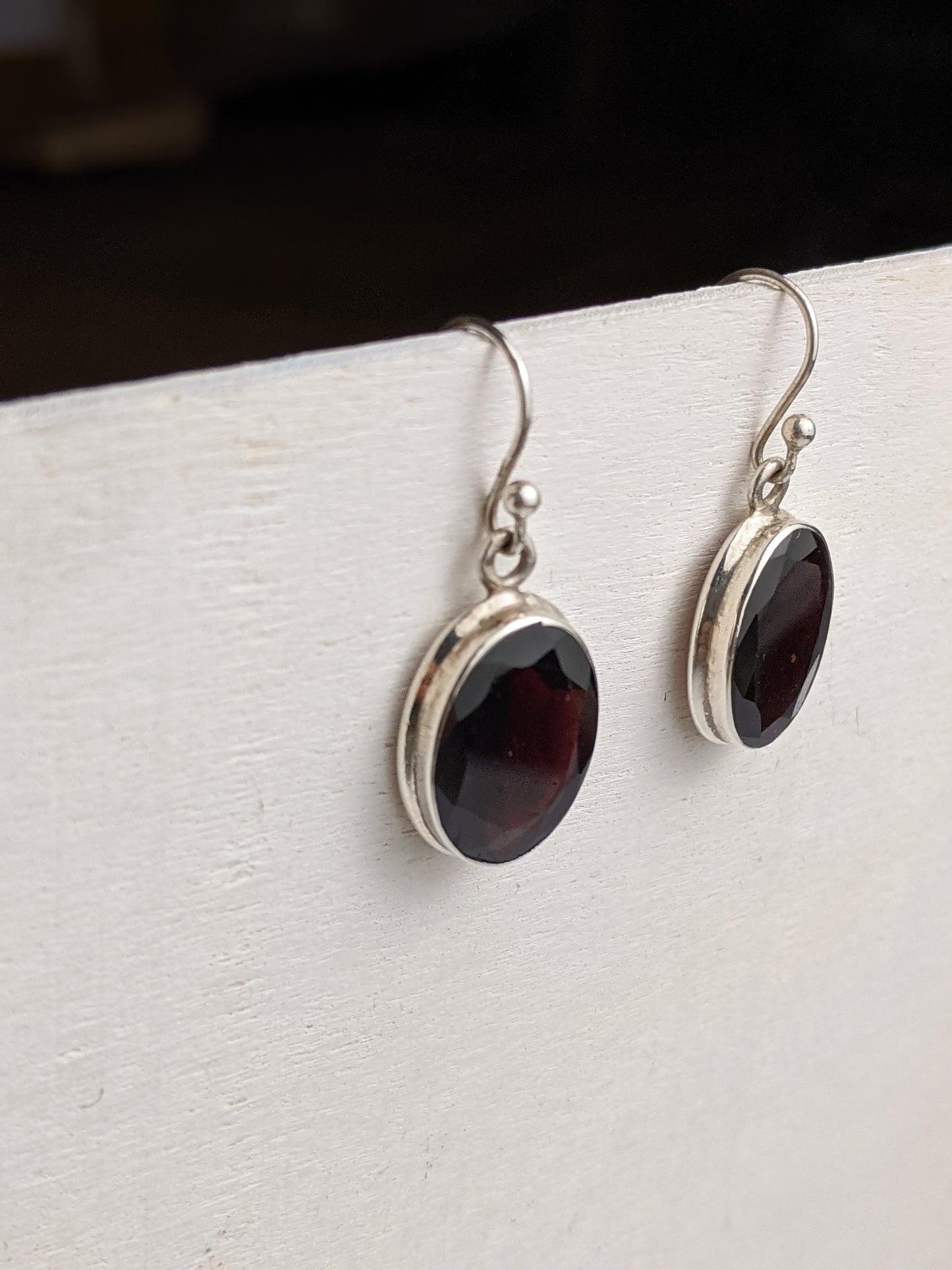 La Classica - Garnet Earring