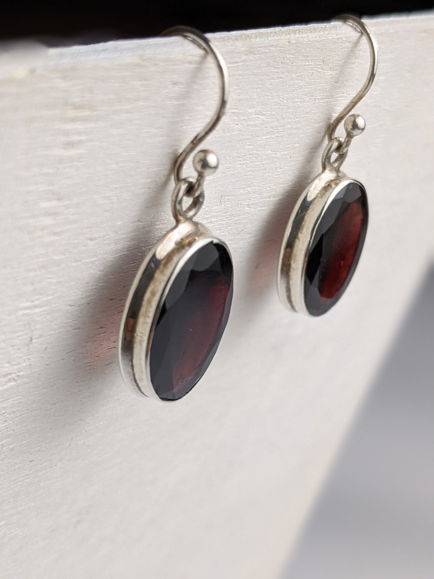 La Classica - Garnet Earring