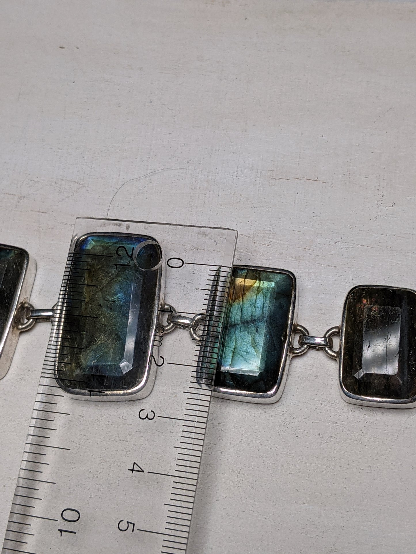 La Empresa Labradorite Bracelet