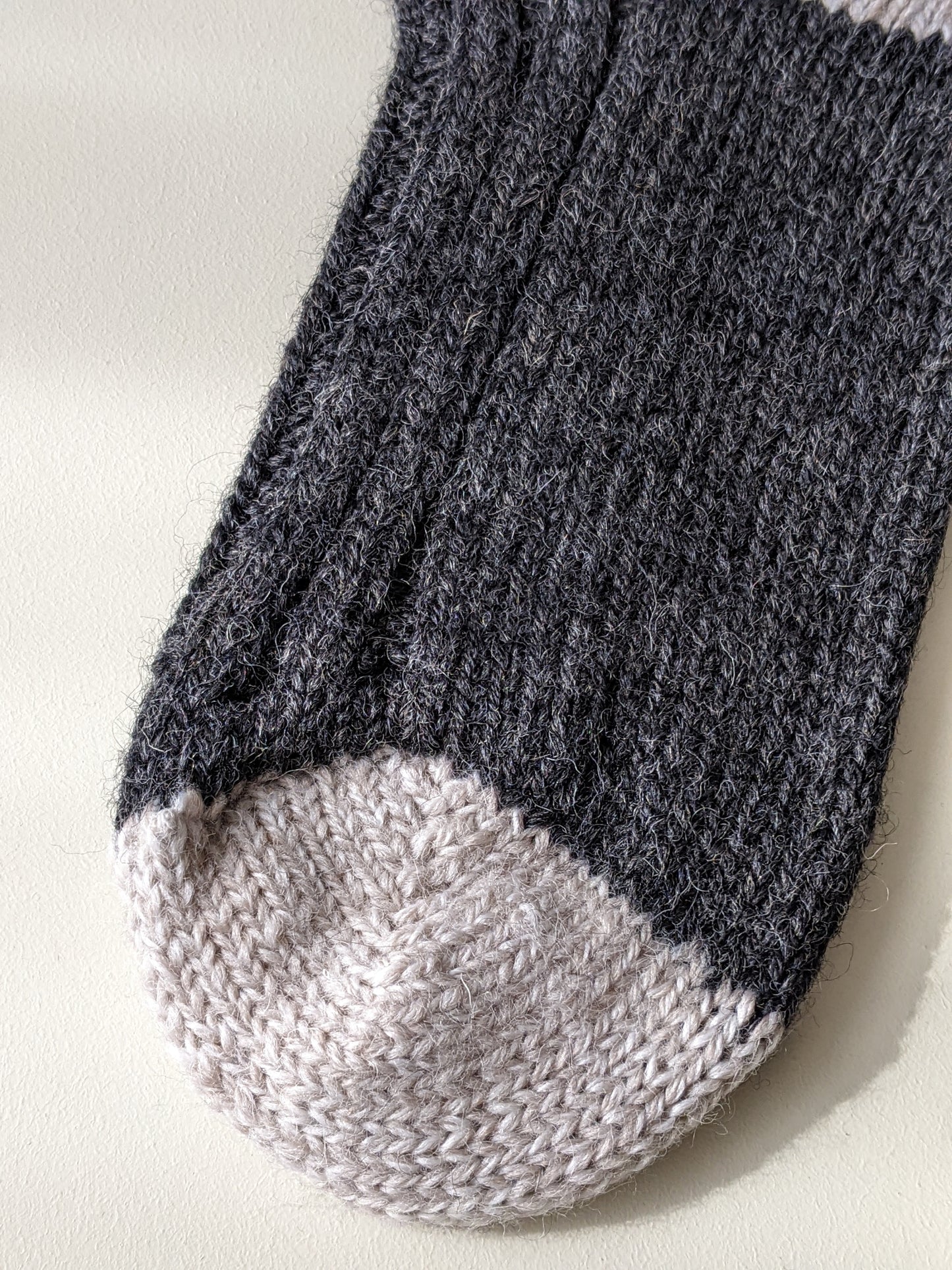Ladies's Merino Wool Socks- Charcoal/Oat