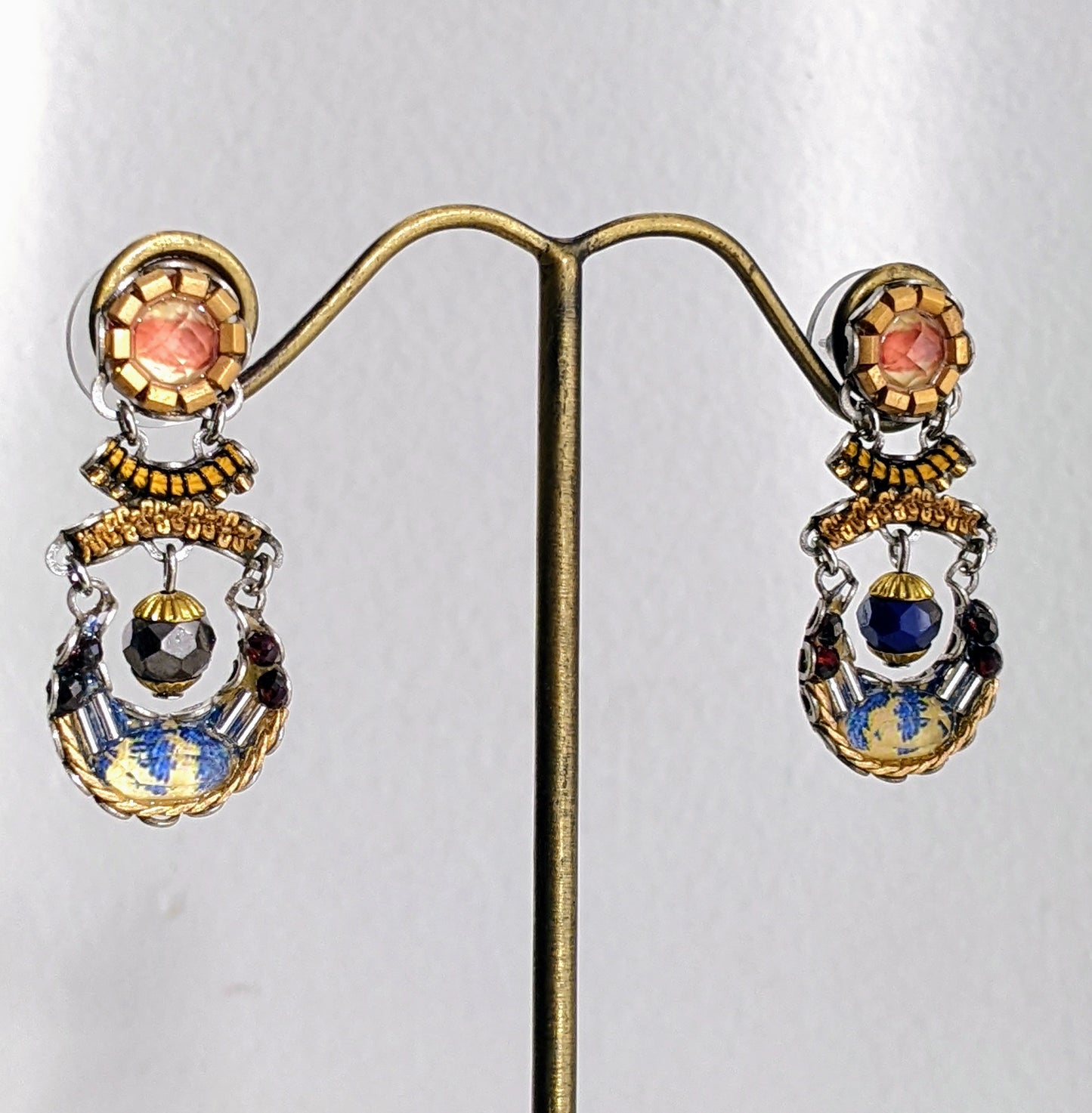 Jazz Blues, Mandy Earring