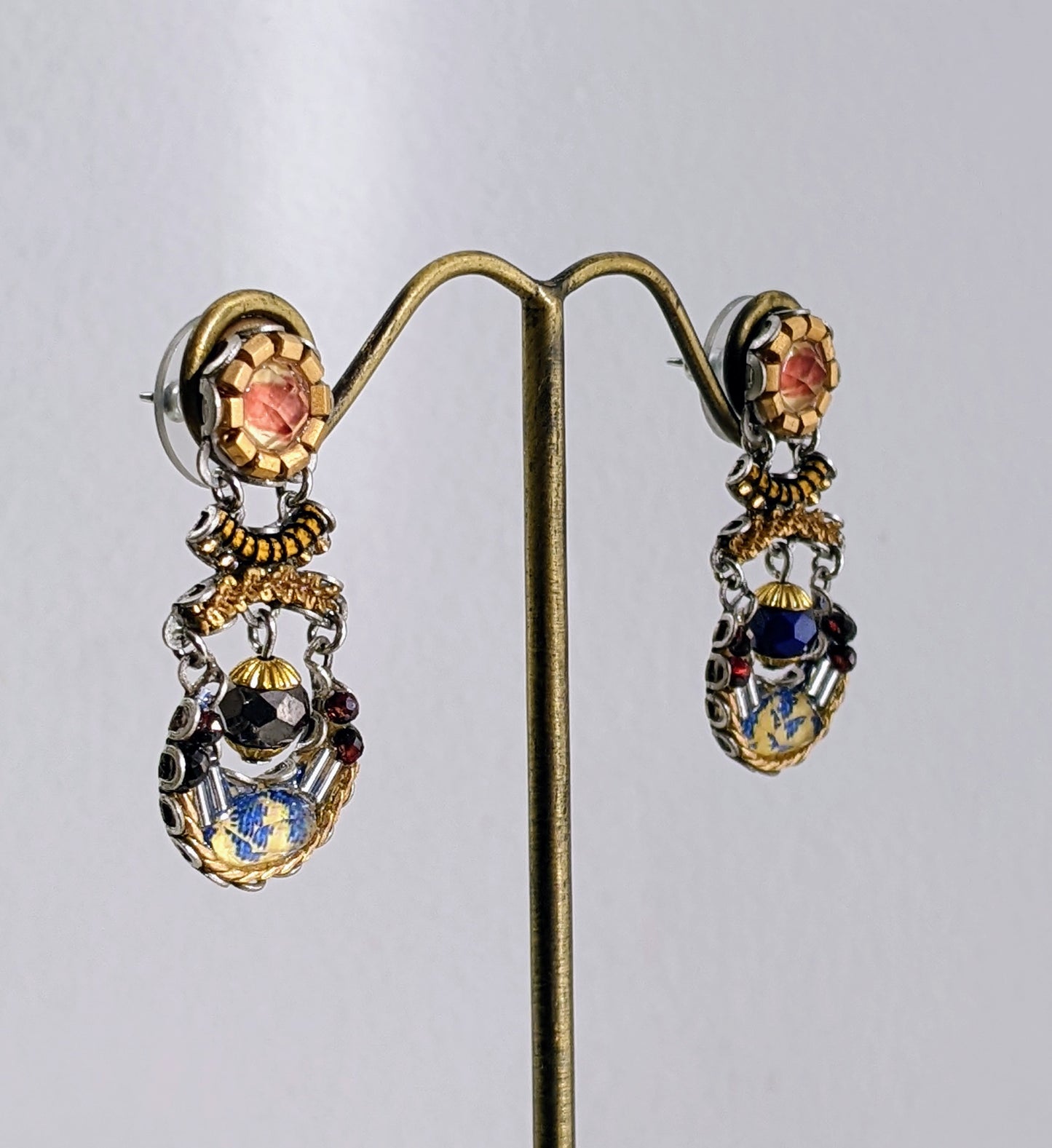 Jazz Blues, Mandy Earring