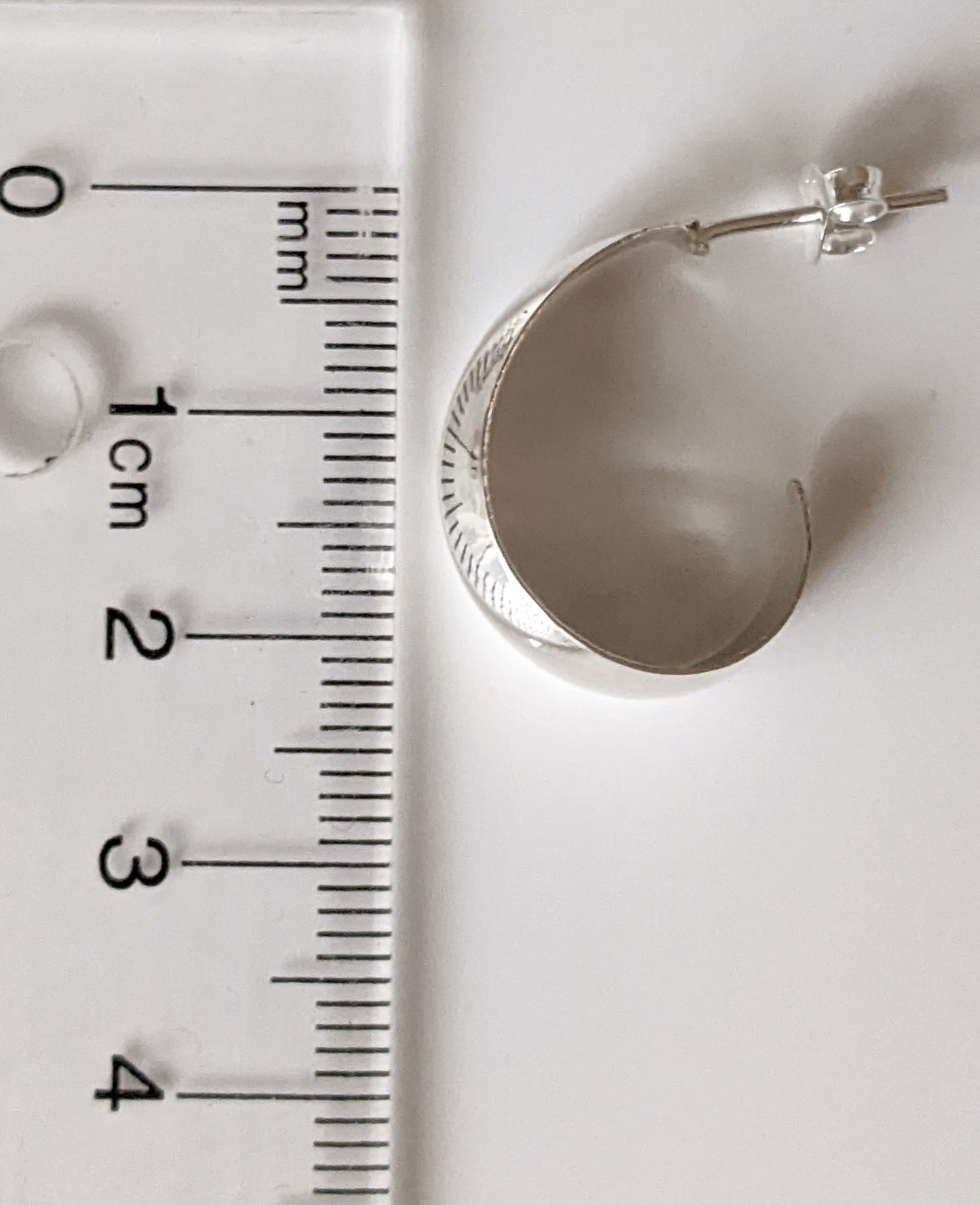 The Scoop Earring