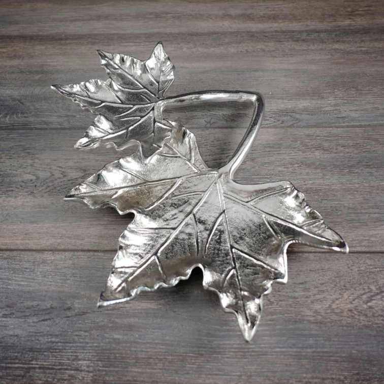 Maple Leaf Metal Centrepiece