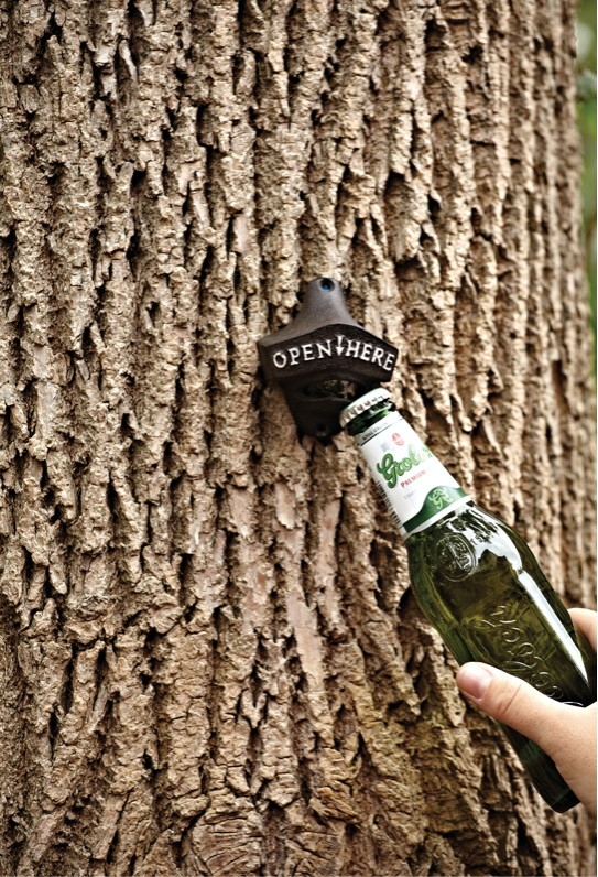 WALL BOTTLE OPENER BROWN