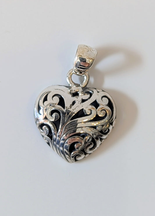 Mini Damask Scroll Heart Pendant