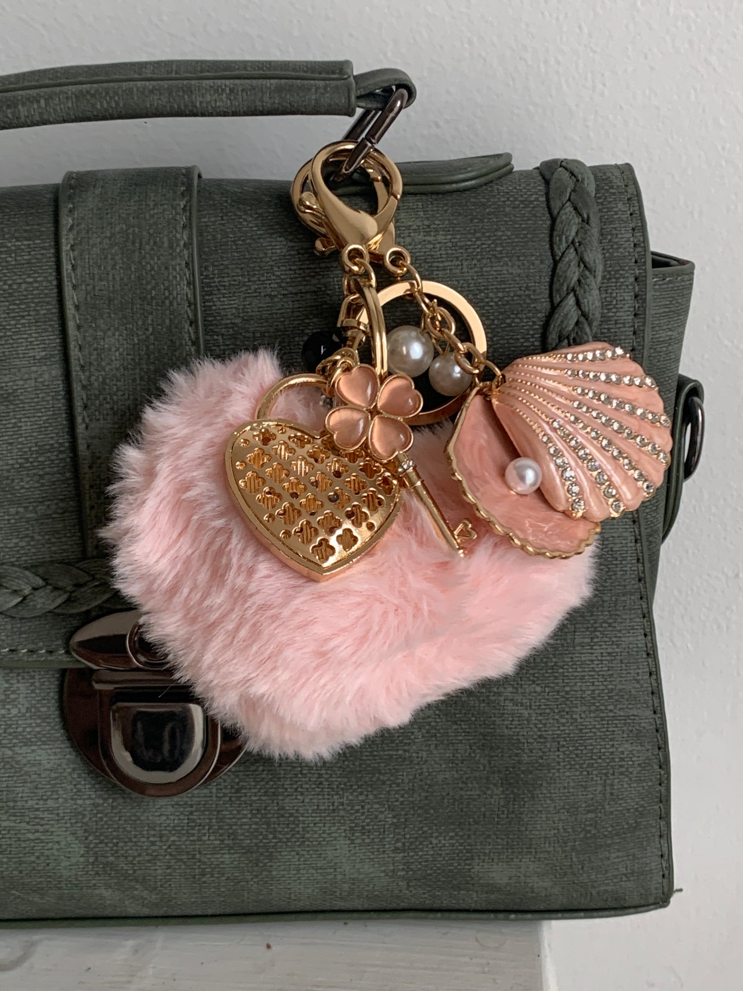 Pearled Clam Bag Charm