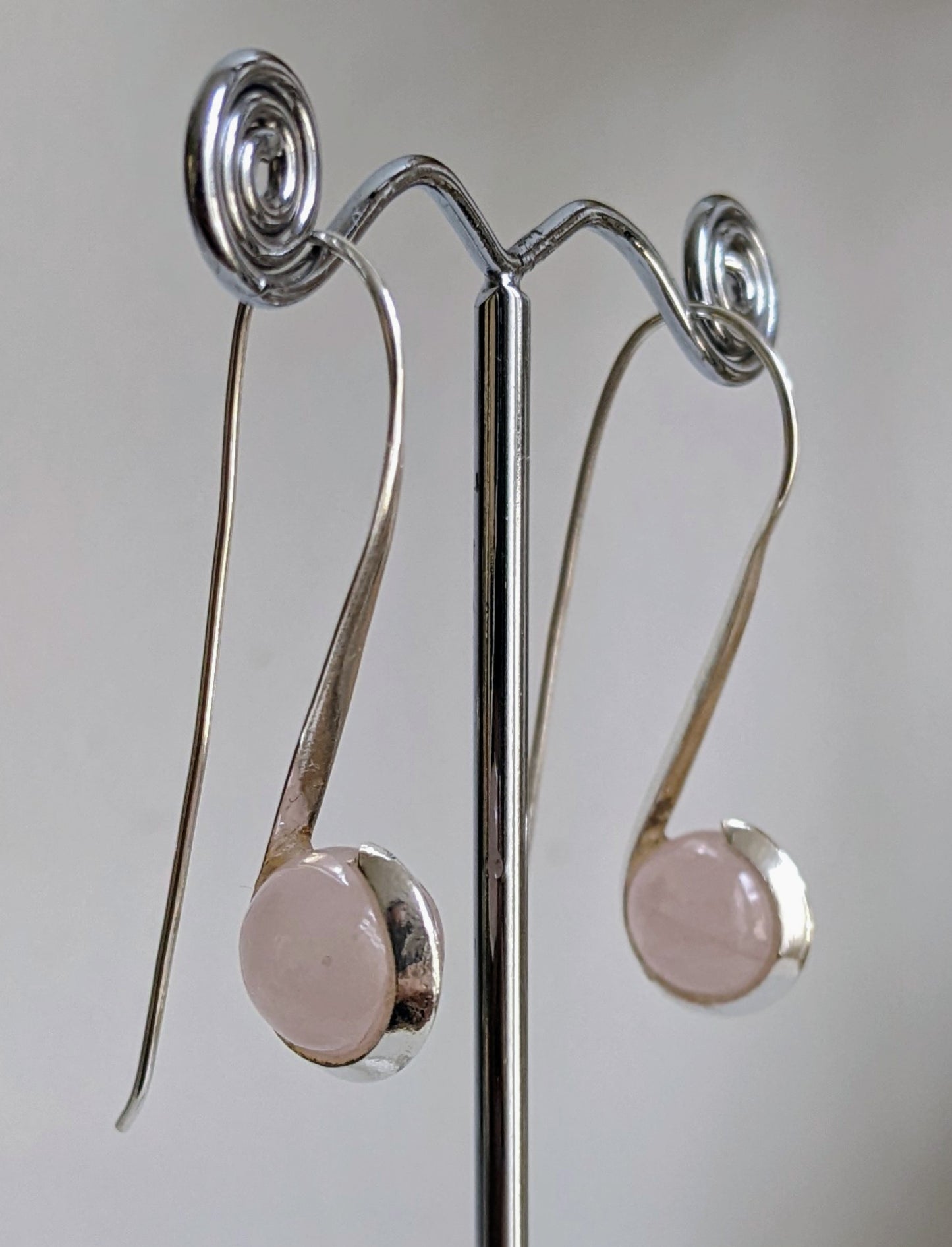 Halley's Earring- Rose Quartz