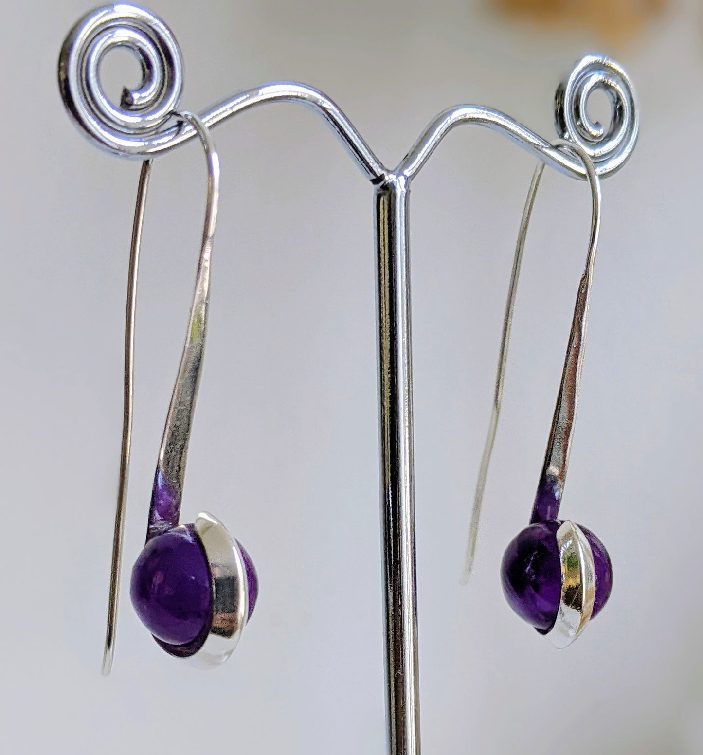 Halley's Earring- Amethyst