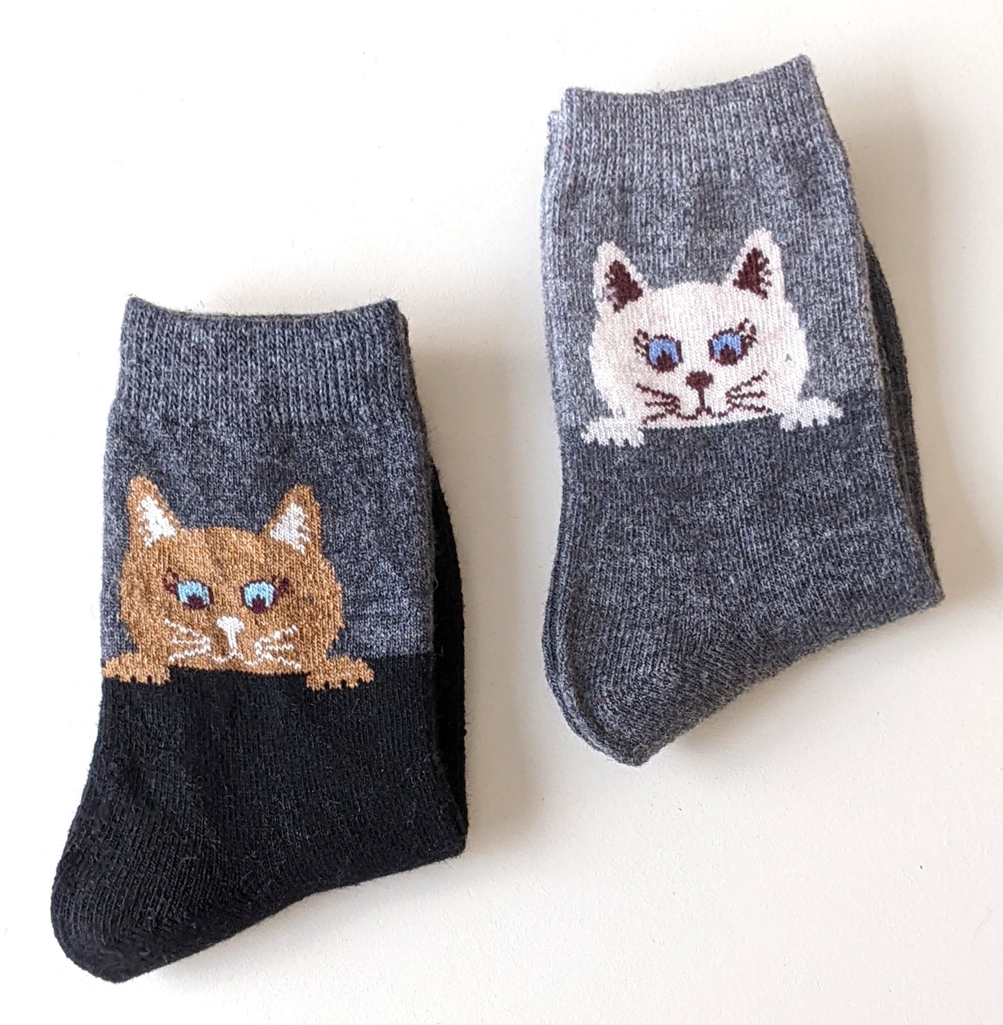 Peekaboo Cat Socks- Black/Grey